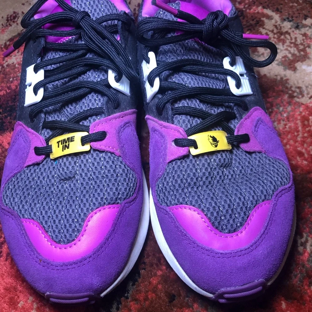 Adidas Sneakers in Purple and Black - Picture 1 of 9